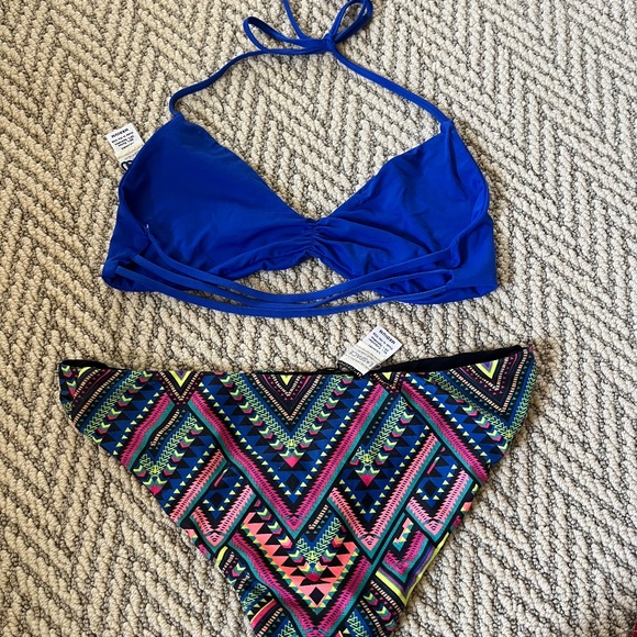 L Space Swim - Picture 3 of 3